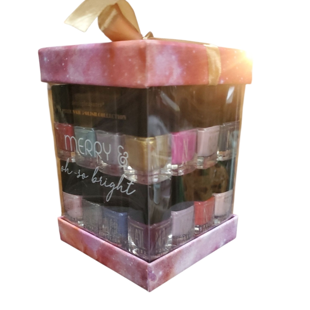 Simple Pleasures 14 Piece Nail Polish Collection Gift Box Set NIB